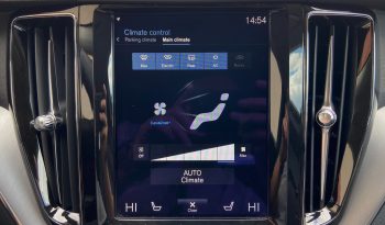 VOLVO XC60 D4 AWD – 2018 – 142000KM – GARANTIE 12 LUNI/20000 KM – POSIBILITATEA DE LEASING CU DOBANDA ANUALA DE 3.49% full