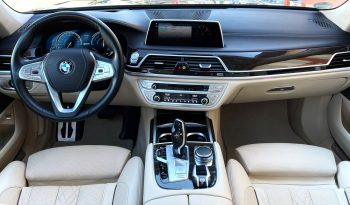 BMW SERIA 7 740 E-xDrive- PLUG-IN HIBRID – 41000KM – 2017- GARANTIE 12LUNI/20000KM -POSIBILITATE LEASING DOB. ANUALA 3.49% full
