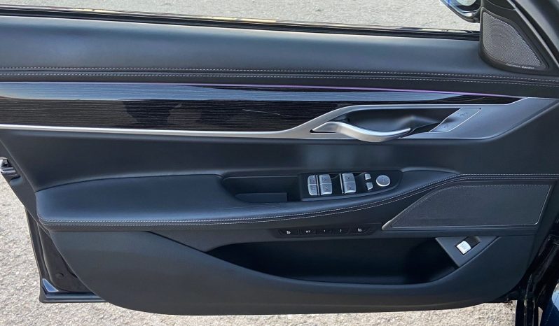 BMW SERIA 7 740 E-xDrive- PLUG-IN HIBRID – 112000KM – 2019- GARANTIE 12LUNI/20000KM -POSIBILITATE LEASING DOB. ANUALA 3.99% full
