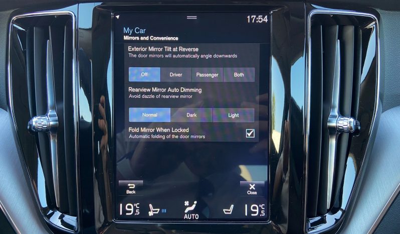 VOLVO XC60 D4 AWD Geartronic – 2019 – 112000KM – GARANTIE 12LUNI/20000 KM – POSIBILITATEA DE LEASING CU DOBANDA ANUALA DE 3.75%+EURIBOR full