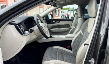 VOLVO XC60 D4 AWD Geartronic – 2018 – 137000KM – GARANTIE 12LUNI/20000 KM – POSIBILITATE LEASING DOBANDA ANUALA FIXA DE 6.79% PE TOATA PERIOADA CONTRACTULUI PRIN IMPULS LEASING full